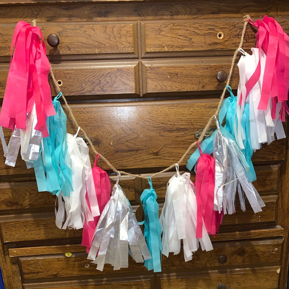 ✨✨✨Tri-Color Decorative Garland! ✨✨✨